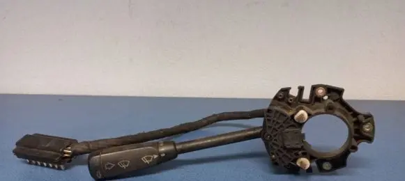Mercedes-Benz E W124 Indicator stalk SAEQ79