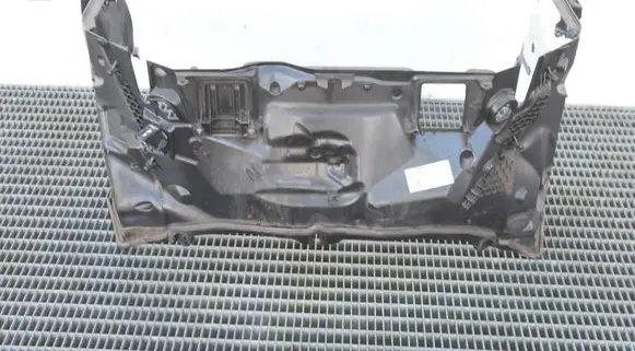 Mercedes-Benz C W205 Other engine bay part A2056207501 A2056805601
