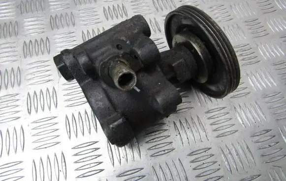 Renault Scenic I Power steering pump