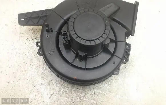 Volkswagen Fox Heater fan/blower 6Q1819015G A1915