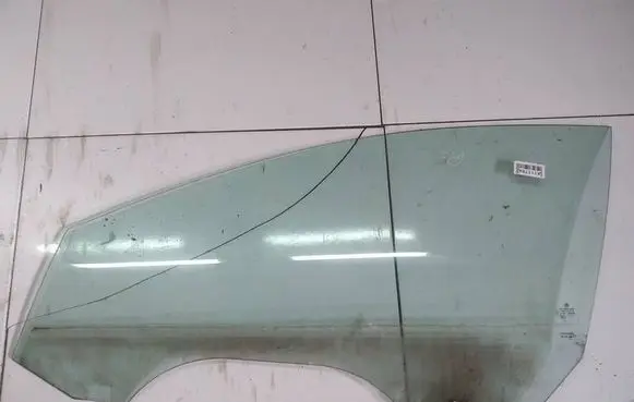 Volkswagen PASSAT CC Front door window glass four-door AS2