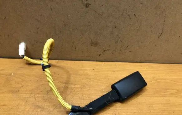 Hyundai i30 Front seatbelt buckle 07111913 071015P