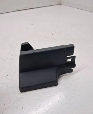 Toyota Verso Front passenger seat rail trim 721370F040