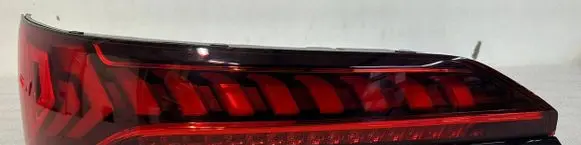 Audi Q7 4M Rear/tail lights 4M0945307C