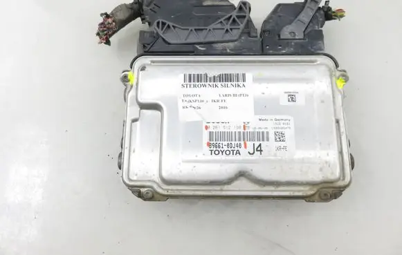 Toyota Yaris Engine control unit/module 896610DJ40 0261S12198