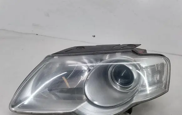 Volkswagen PASSAT B6 Headlight/headlamp 3C0941005Q