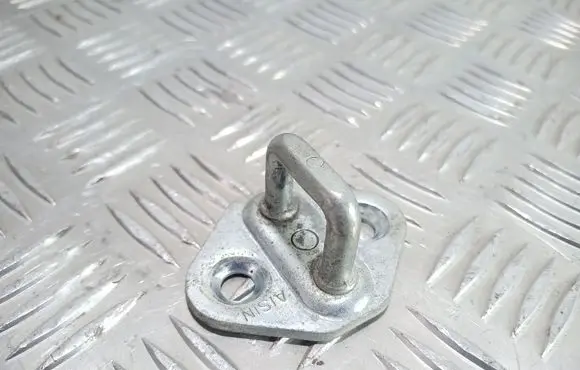 Toyota RAV 4 (XA20) Rear door lock loop/hook striker 