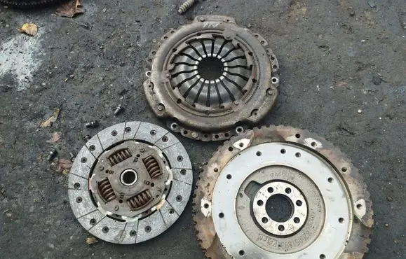 Renault Megane II Clutch set kit 8200335084
