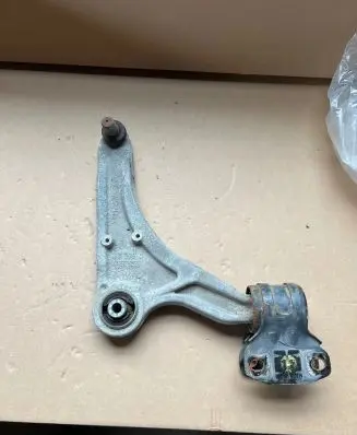 Ford Fusion II Front lower control arm/wishbone 060379G