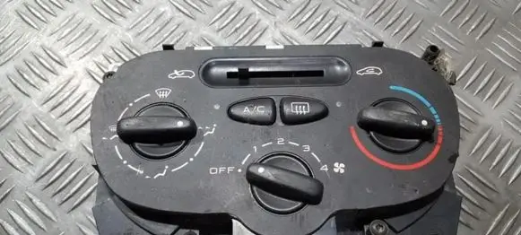 Peugeot 206 Climate control unit 64138
