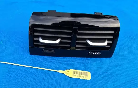 BMW 5 G30 G31 G38 Rear air vent grill 9330687