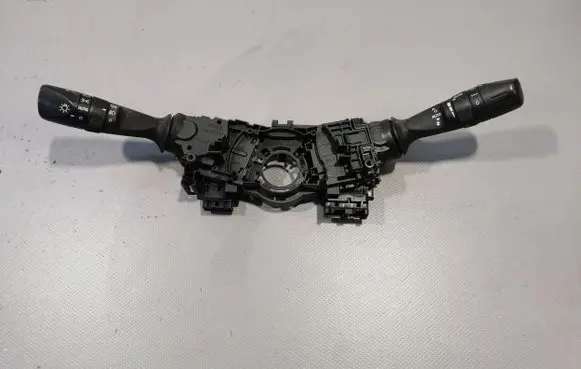 Toyota Auris E180 Indicator stalk