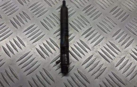 Nissan Almera N16 Fuel injectors set