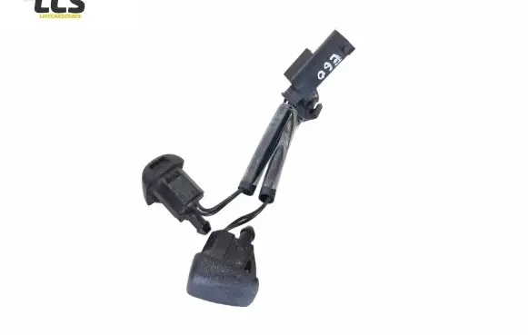 BMW 5 E60 E61 Windshield washer spray nozzle 7132969