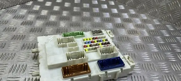 Ford Focus Fuse module F1DT14A073DF