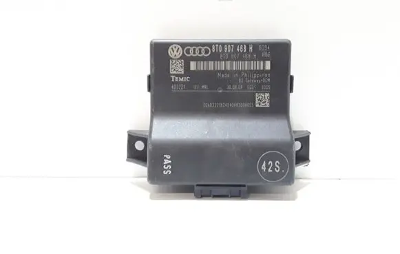 Audi A4 S4 B8 8K Gateway control module 8T0907468H