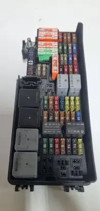 Mercedes-Benz R W251 Fuse module A1645402372 5072426 YAP2723706