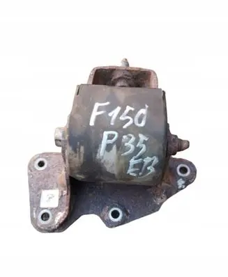 Engine mounting bracket
