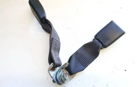 Mitsubishi Lancer X Middle seatbelt buckle (rear) e034501