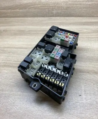 Volvo V50 Fuse module 8688040 518818000