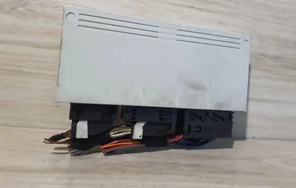 BMW 3 E46 Central body control module 6944843 689667