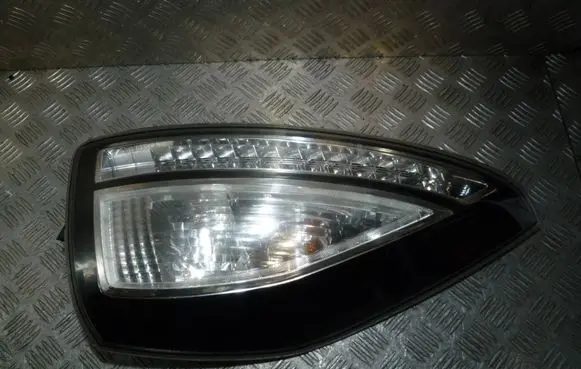 Mazda 5 Rear/tail lights C31751150 K2442