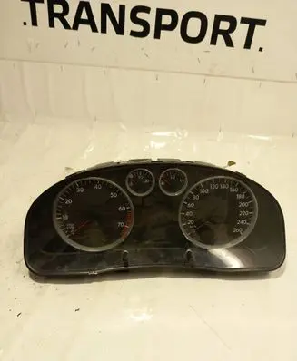 Volkswagen PASSAT B5.5 Speedometer (instrument cluster) 3B0920807 1401021002