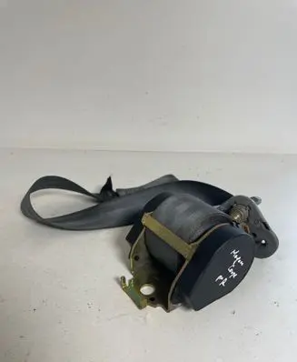Renault Megane I Front seatbelt 047090