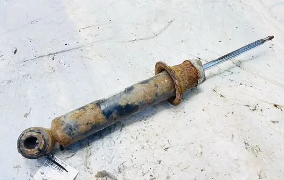 Peugeot 407 Front shock absorber/damper 6840
