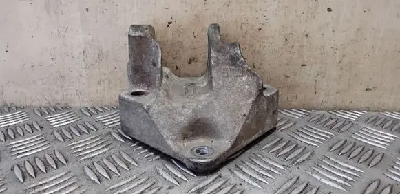 Nissan X-Trail T31 Gearbox mounting bracket 11332JD700