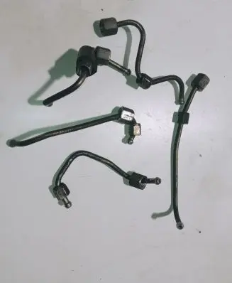 Opel Insignia A Fuel injector supply line/pipe 55584499
