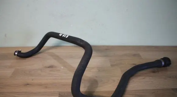 BMW 5 E39 Engine coolant pipe/hose 8378952