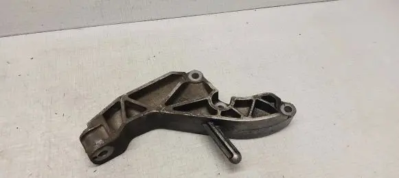 Opel Zafira B Engine mounting bracket 13125634