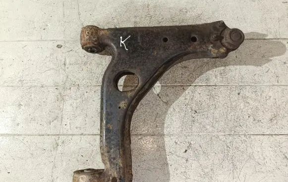 Opel Zafira B Front lower control arm/wishbone