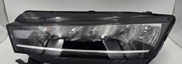 Skoda Octavia Mk4 Headlight/headlamp 5E4941015 SK162