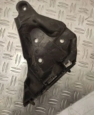 Volvo XC60 Front bumper mounting bracket 30764618