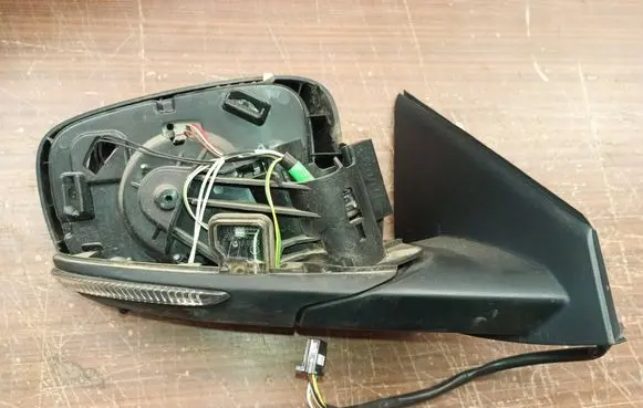 Renault Kadjar Front door electric wing mirror 963015540R 963015022R