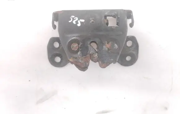 Engine bonnet/hood lock/catch