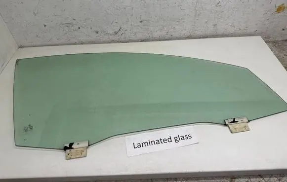 Volkswagen PASSAT B7 Front door window glass four-door 43R00055