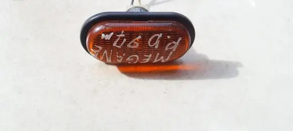 Renault Megane I Front fender indicator light 0142789