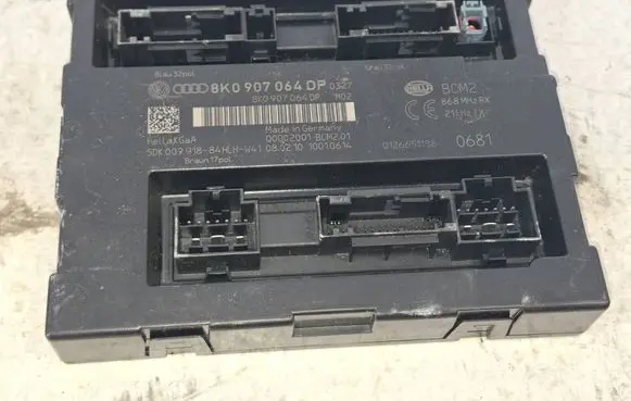 Audi A4 S4 B8 8K Comfort/convenience module 8K0907064DP 5DK00991884