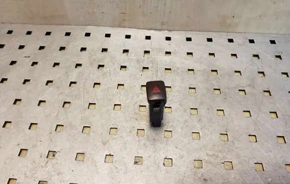 Volvo V70 Hazard light switch
