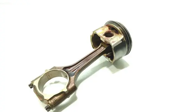 Volkswagen Jetta V Piston with connecting rod 