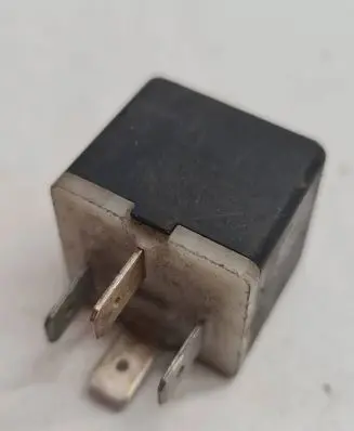 Audi A4 S4 B5 8D Other relay 431951253H PA66GF30
