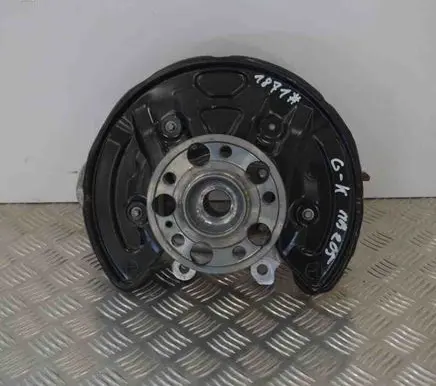 Mercedes-Benz C W205 Rear wheel hub A2303560000