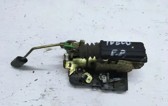 Iveco Daily 6th gen Front door lock