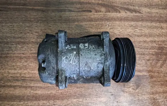 Audi A3 S3 8L Air conditioning (A/C) compressor (pump) 1J0820803G 8307841 01ZXL100PG