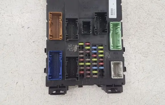Ford Escape III BSM Control unit GV6T14A073 GV6T14A073JH 599F1PF09