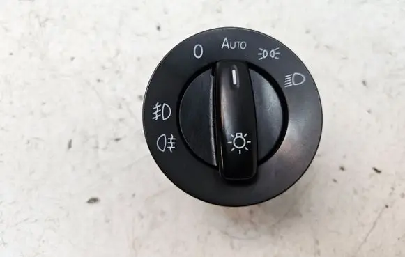 Volkswagen Tiguan Light switch 1K0941431BM