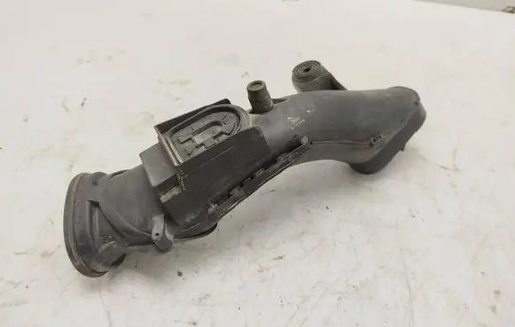Volkswagen Golf IV Air intake hose/pipe 1J0129609D